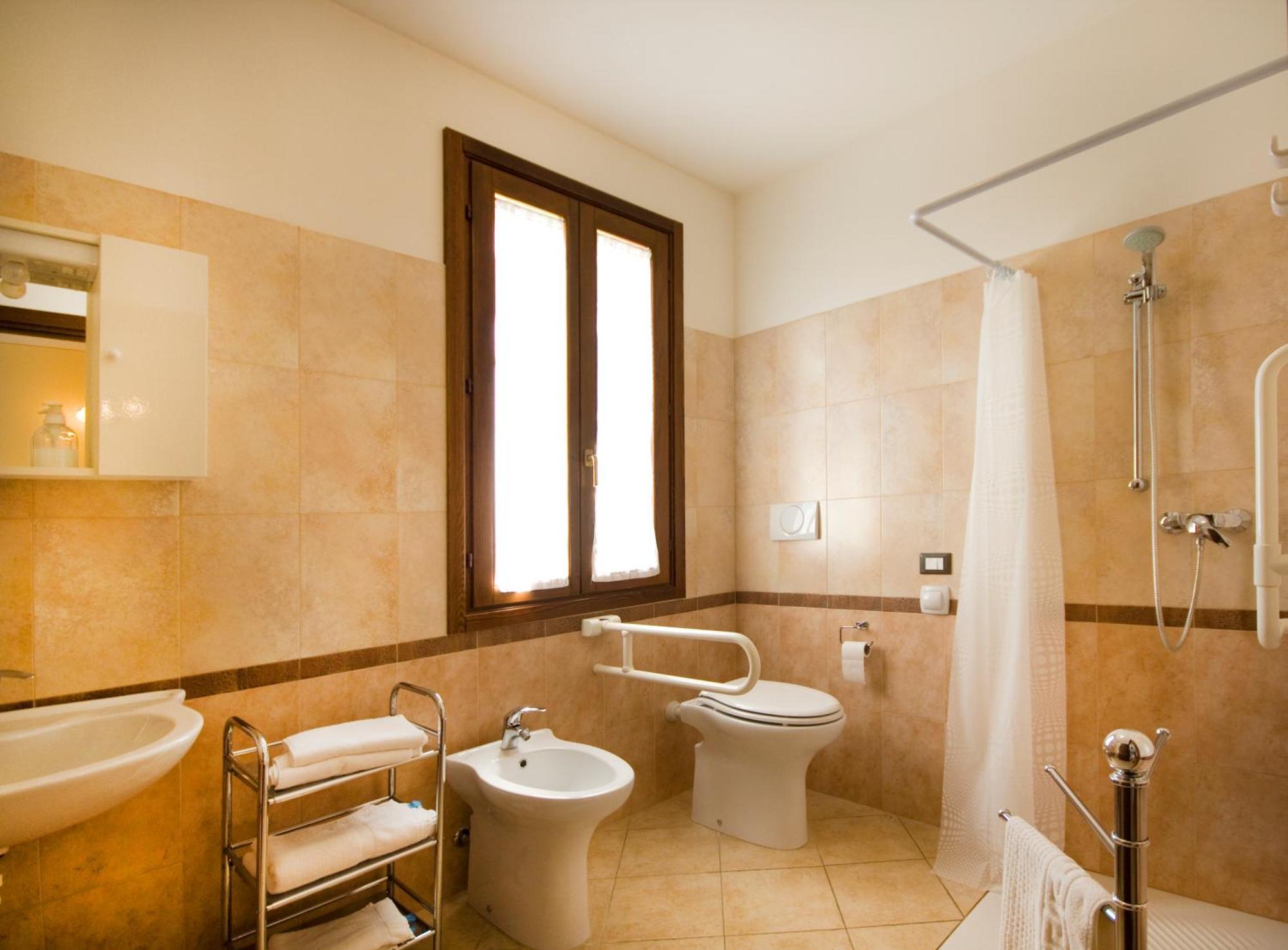 Agriturismo Cascina Roveri 몬잠바노 외부 사진